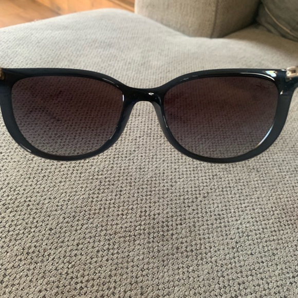 Ray-Ban Black Classic Sunglasses